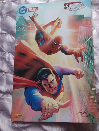 Superman e Homem Aranha capa Rafael Albuquerque