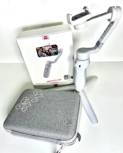 Zhiyun Smooth Q4 Combo (estado de novo) + Luz Magnética + Bolsa Original