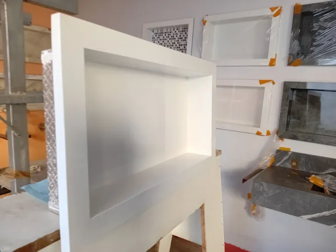 Nicho em porcelanato branco a pronto entrega