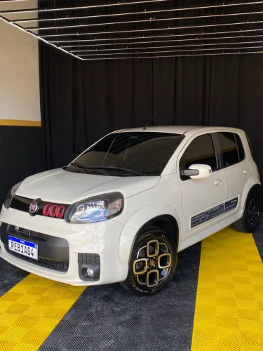Fiat Uno Sporting Dualogic 1.4 EVO Flex 8V 4P 2015