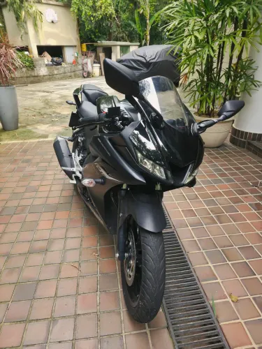 YAMAHA YZF R15 2025 ABS QUASE NOVA