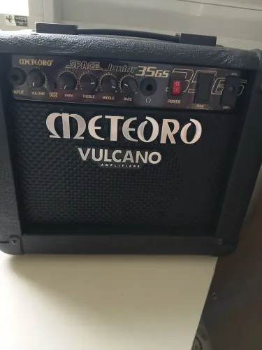 Pedaleira Tank-G + Amplificador Meteoro space junior 35gsr