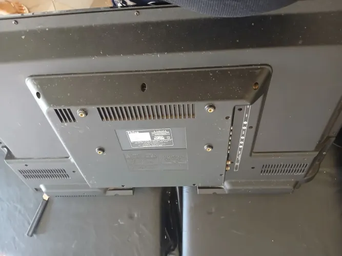 Vendo tv 32 polegadas nao é smart