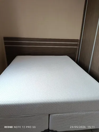 VENDO CAMA BOX+ COLCHÃO EMMA EM BOM ESTADO DE COSERVACAO. FALAR COM DENISE NO *