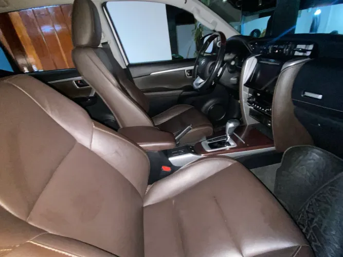 Toyota Hilux SW4 SRV 4X2 2.7 Flex 16V Aut. 2019