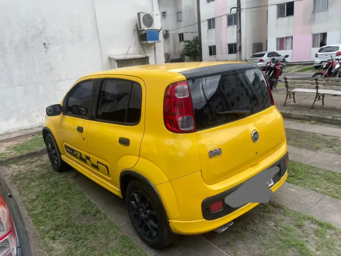 Fiat Uno Sporting 1.4 EVO Fire Flex 8V 4P 2012