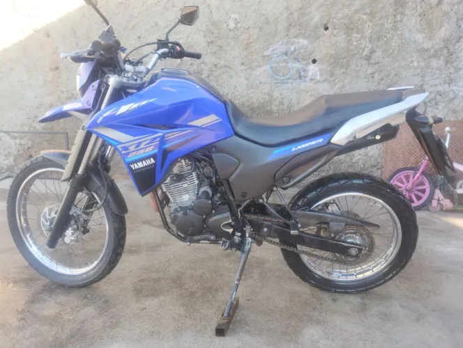 XTZ 250 Lander 2021 conservadissima 