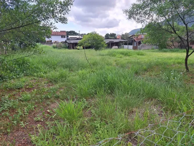 TERRENO A VENDA NO RIO VERMELHO