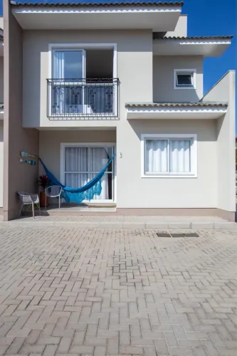 Casa mobiliada com 2 dormitórios no Rio Tavares 