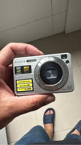 Câmera Sony cybershot ( com defeito )