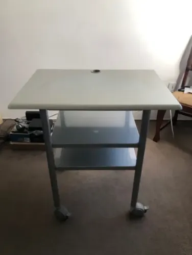 Rack para home theater Airon, indicado para audiófilos, muito íntegro e super requintado