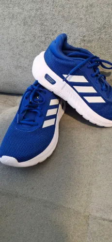 Tênis Adidas 38