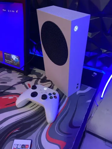 Xbox Series S 512GB + 1 Controle - Excelente Estado
