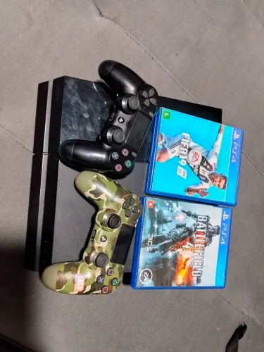 Playstation 4 com 2 controle