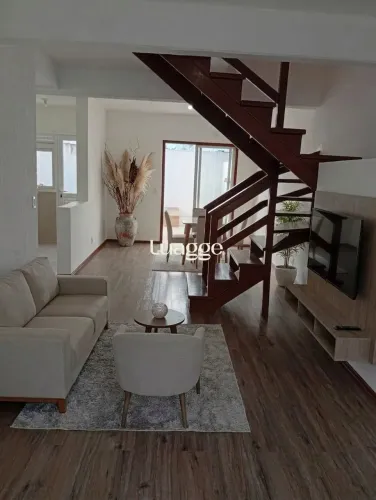 Casa em Condomínio | Zona Sul | 2 Suítes