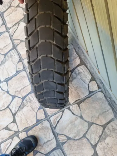 Pneu moto 140/80 r18