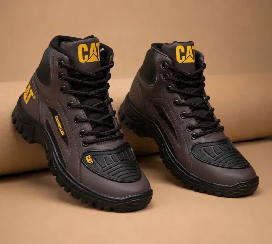 Botas Caterpillar estilo motoqueiro na promoção 