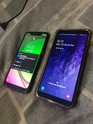 Vendo Samsung j6, e moto g7 play ou troco por outro celular os dois.