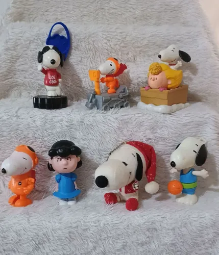 Lote de miniaturas dos personagens do SNOOPY 