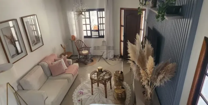 Oportunidade - Casa - Jardim das Industrias - 3 Dormitórios - 125m².
