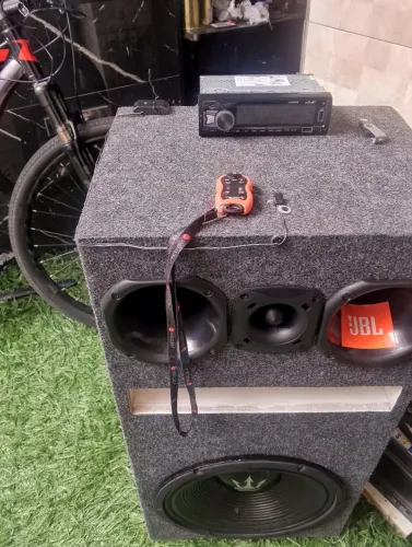 Som automotivo caixa bob