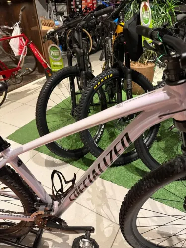 Specialized Rockhopper tamanho 15.