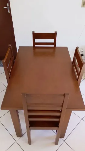 Mesa 4 cadeiras
