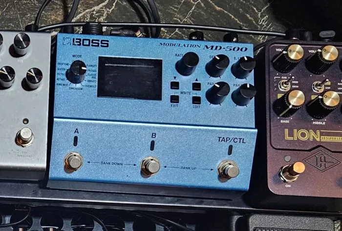 Pedal Boss MD-500 modulação - ñ strymon