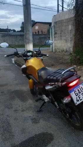 Vendo Titan 160, único dono