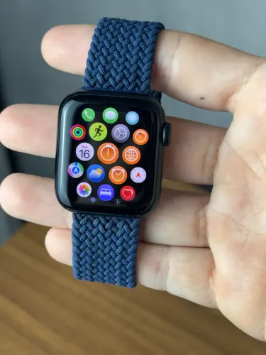 Apple Watch SE 2 | 40mm | (MUITO NOVO!)