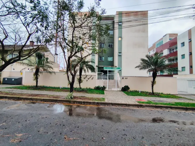 Apartamento 02 quartos mobiliado com sacada com churrasqueira e garagem Bacacheri - Curiti