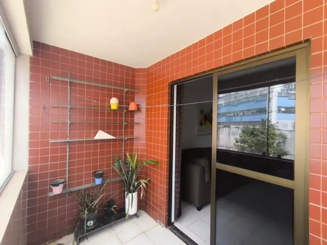 Apartamento no condomínio Renata