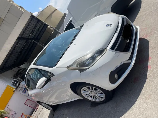 Peugeot 208 Active Pack 1.2 Flex 12V 5P Mec. 2017