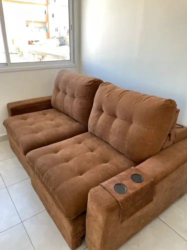 Sofá retrátil até 4 lugares