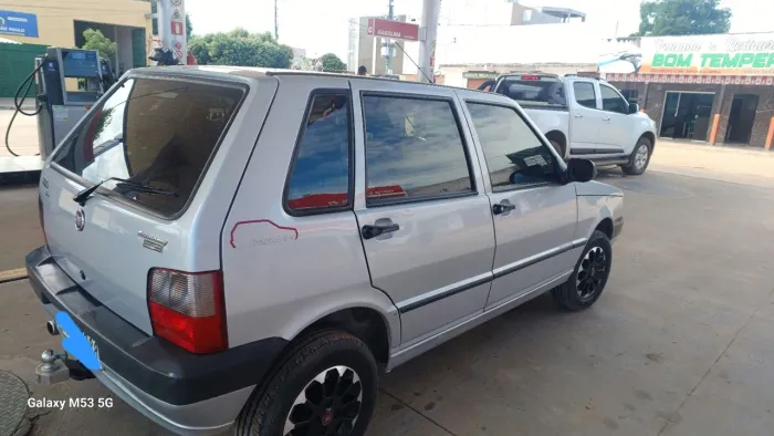 Fiat Uno Mille Grazie 1.0 Fire Flex 8V 4P 2013