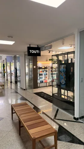 Alugo Salas no Centro Comercial Domingos Martins