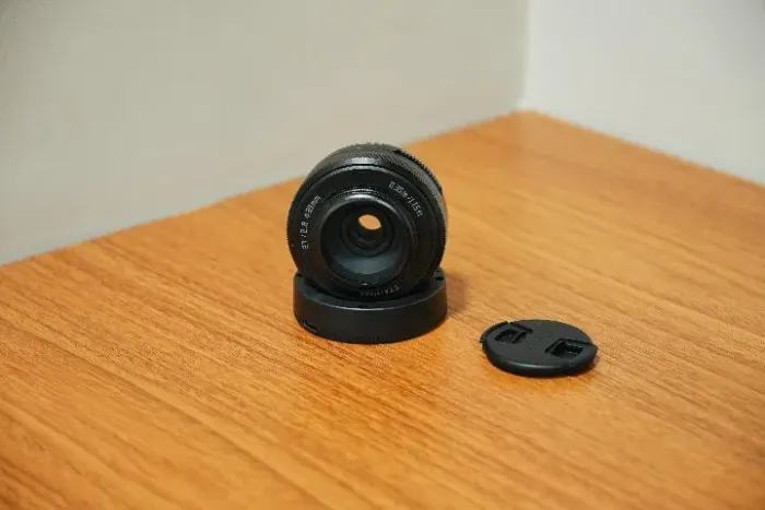 Lente TTArtisan 27mm f/2.8 para Sony E-mount (APS-C)