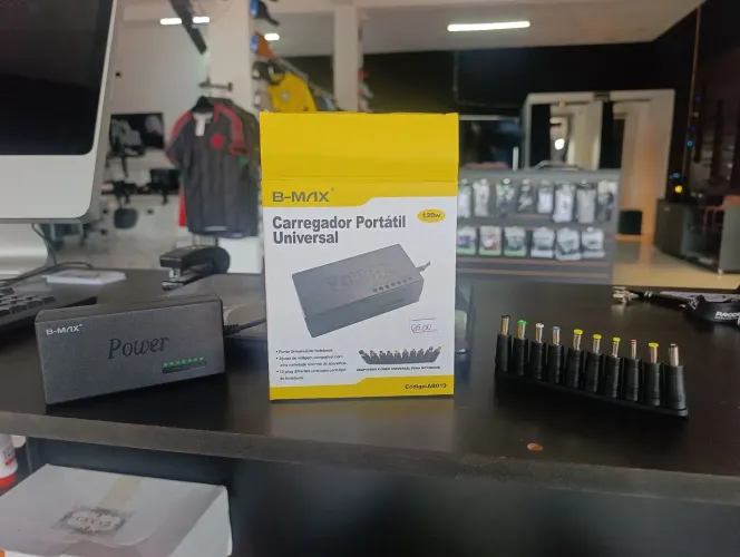 Carregador Universal de Notebook Sem Uso