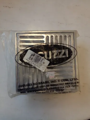 Grade para piso de piscina Jacuzzi modelo RD15Q cromada