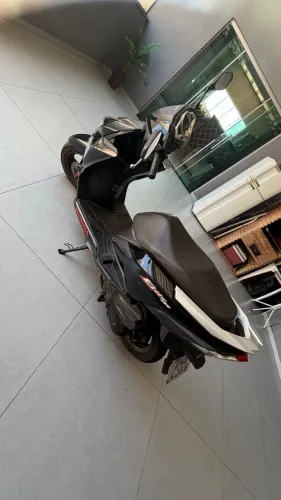 Vende-se moto elite