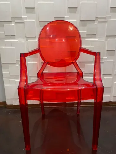 Cadeira de acrílico