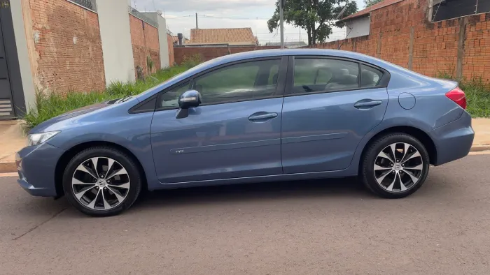 Honda Civic Sedan LXR 2.0 Flexone 16V Aut. 4P 2016