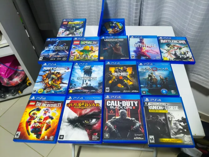 Lote jogos PS4, envio Olx pay