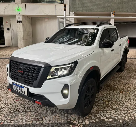 Nissan Frontier Pro4x CD 4X4 2.3 Bi-TB Die. AUT 2023