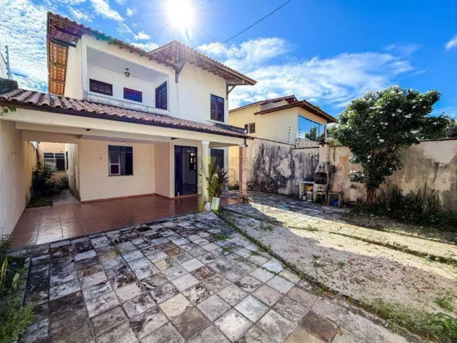Casa com 4 quartos para alugar, 220 m² por R$ 4.636/mês - Sapiranga - Fortaleza/CE