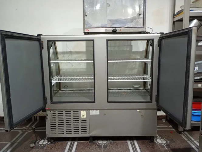 Vitrine refrigerado comercial