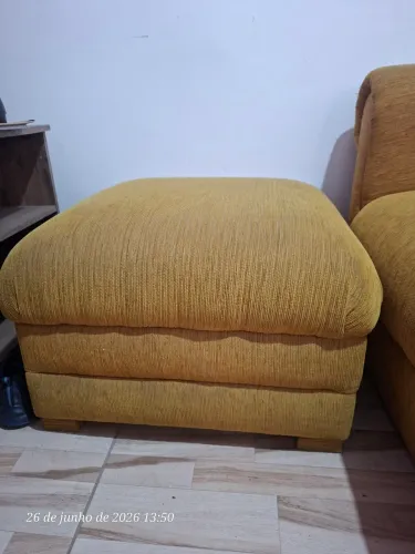 Sofá 3 lugares + Pulf