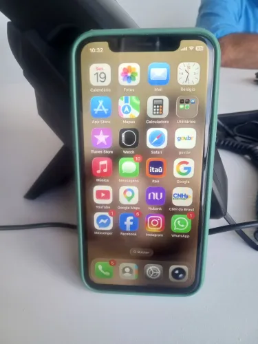 Vendo esse iPhone 11 pro 64GB funcionando tudo perfeitamente 