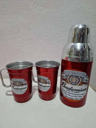 Canecas  e porta garrafas de alumínio 