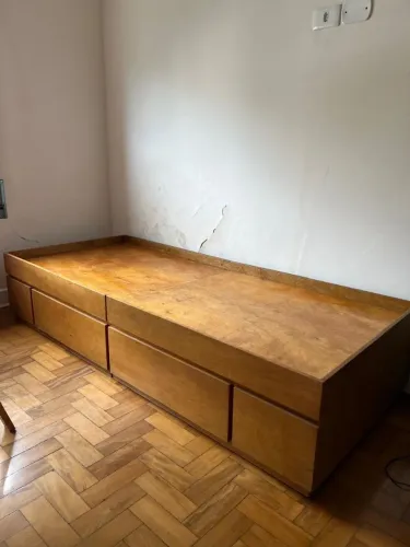 Cama com gavetas madeira maciça solteiro com rodinhas